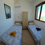בית נופש Margaux Kathisma, Breathtaking Views & Unforgettable Sunsets - Minutes From Iconic