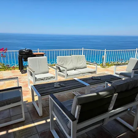 בית נופש Margaux Kathisma, Breathtaking Views & Unforgettable Sunsets - Minutes From Iconic Áyios Nikítas