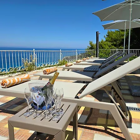 Margaux Kathisma, Breathtaking Views & Unforgettable Sunsets - Minutes From Iconic Casa de Férias