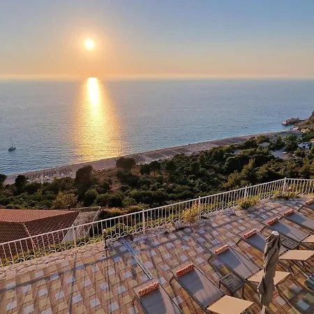 Margaux Kathisma, Breathtaking Views & Unforgettable Sunsets - Minutes From Iconic Áyios Nikítas