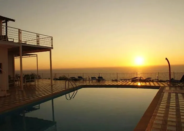 Margaux Kathisma, Breathtaking Views & Unforgettable Sunsets - Minutes From Iconic Dom wakacyjny *